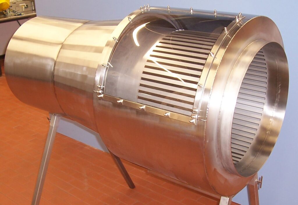 Blechbearbeitung/ Schlosserei